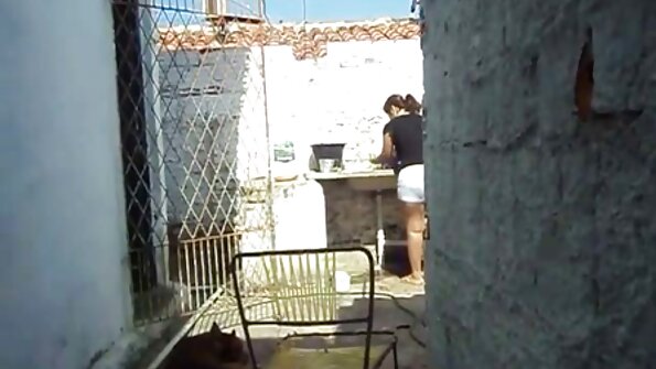 Baiser avec la femme et homme porno mariée