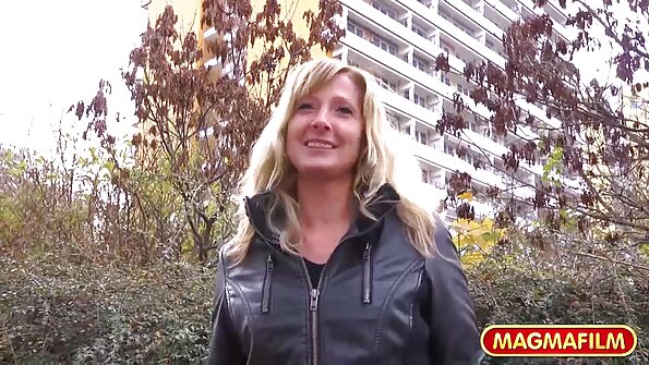 baise porno avec des chiens hard Amia dans la rue