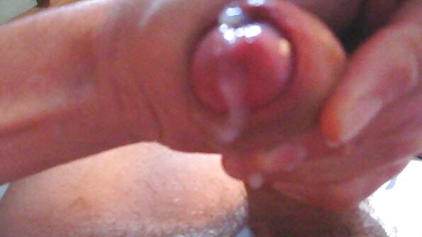 Pour la belle vie, une femme noire sacrifie l'honneur porno fille petit