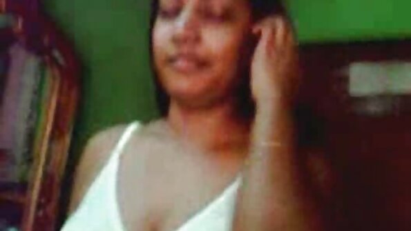 S'embrasser fille canon porno avec une infirmière